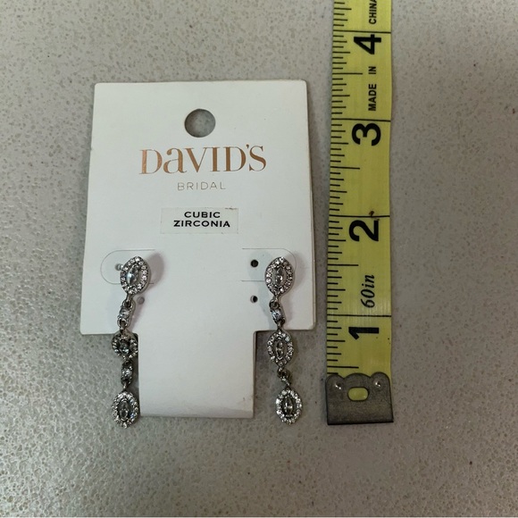 NWT DAVID’S BRIDAL Cubic Zirconia Linear Mix Drop Earrings - Picture 4 of 4